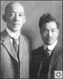 Morinosuke Chiwaki (left) and Hideyo Noguchi (right) (1922)