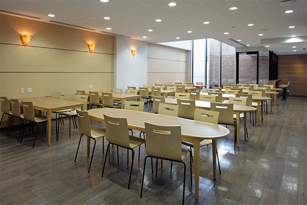 地下1階 ラウンジ