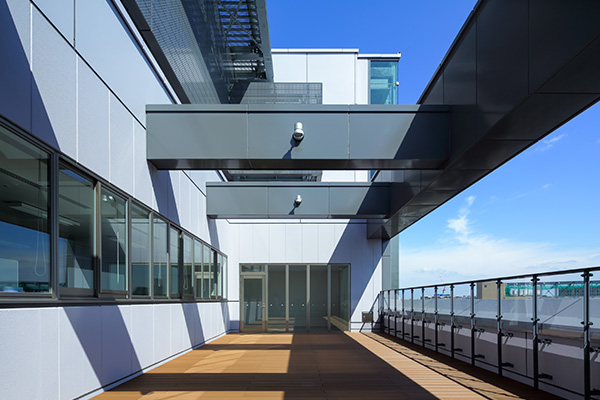 実習講義室前屋上広場