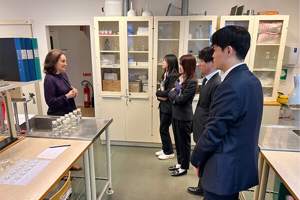 イエテボリ大学での研修の様子