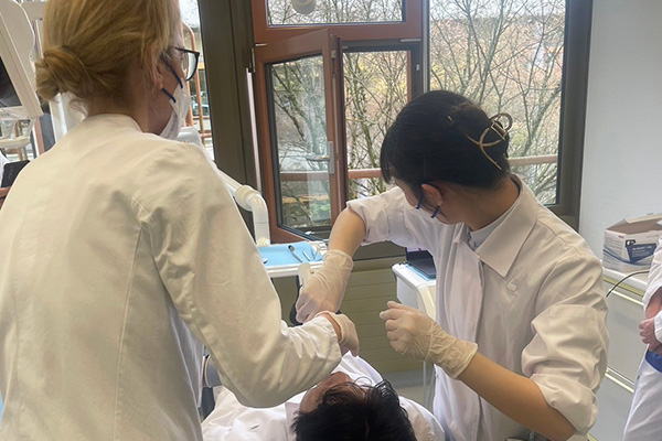 ハイデルベルク大学での研修の様子