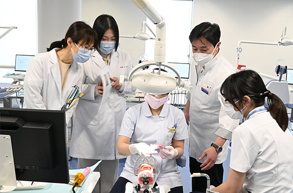 クラウンブリッジ補綴学講座の教育