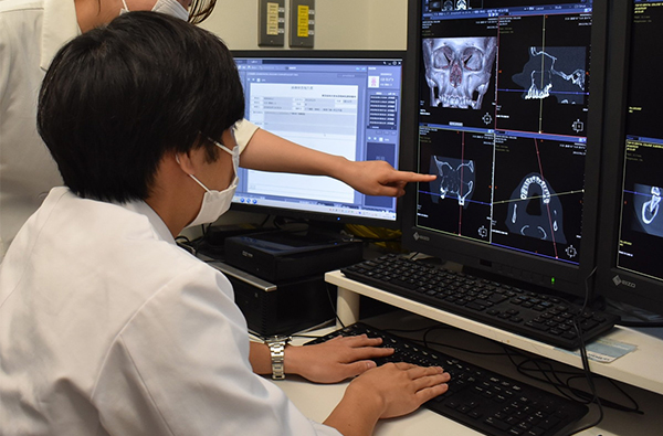 歯科放射線学講座の臨床