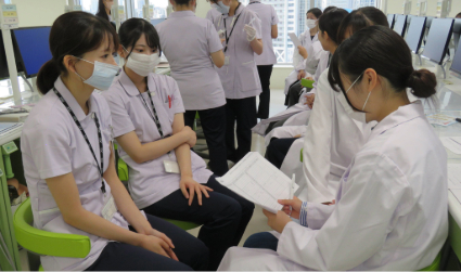和洋女子大学と合同授業を実施しました。